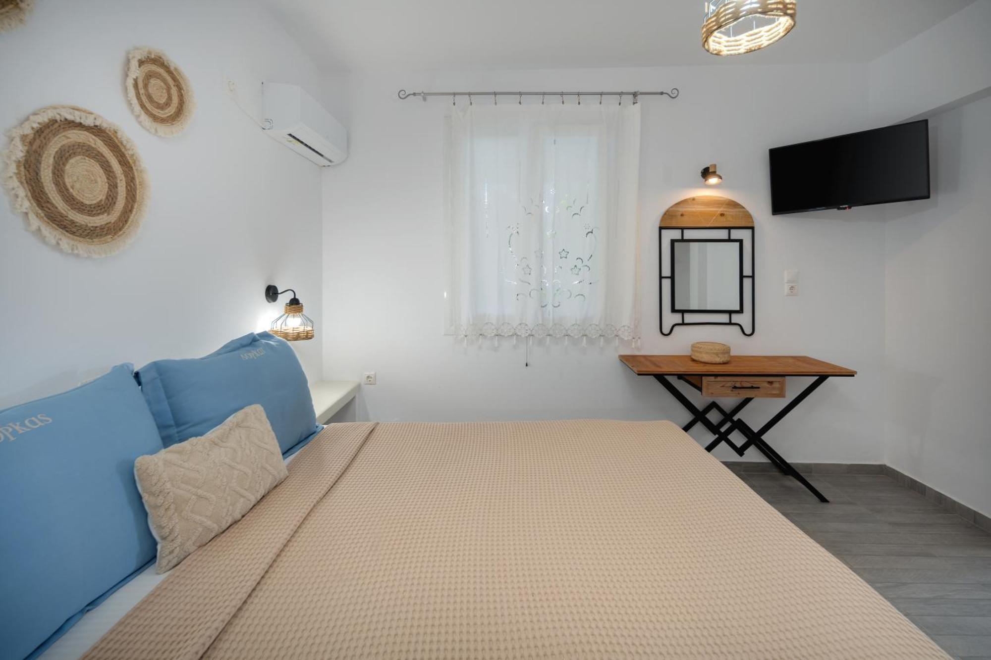 Dorkas Luxury Rooms&Apartments Livadakia Dış mekan fotoğraf
